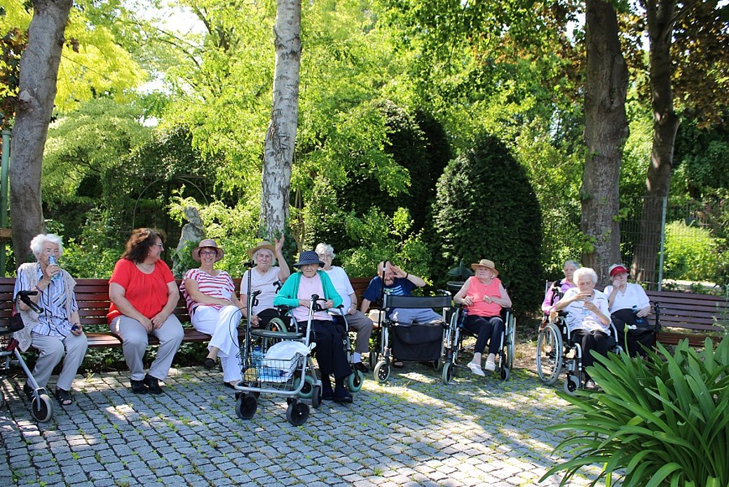 „Fahrt ins Blaue“: im Blumenpark Dehner in Rain